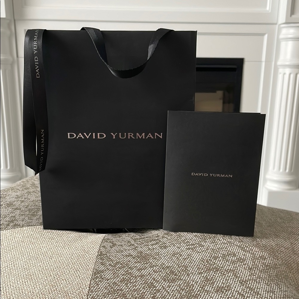 David Yurman Authentic Paper Shopping Gift Bag 8x10x4”w/ribbon & receipt holder